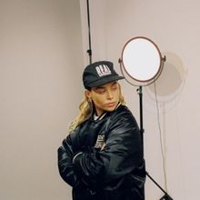 TASH SULTANA Returns To North America For Six Summer Shows