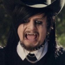 VIDEO: Oliver Tree Drops New Single 'Freaks & Geeks'