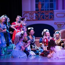 Paris Ballet to Present THE NUTCRACKER This November