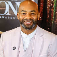 Video: Brandon Victor Dixon Is Spreading the Love of HELL'S KITCHEN Video