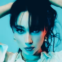 AVA LILY Releases New Single 'HAPPY SWITCH'