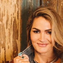 Julianna Rankin Releases New Single DOUBLE KNOT
