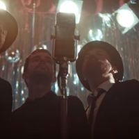 Coldplay Premiere Video For 'Cry Cry Cry'