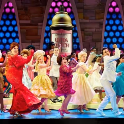 Review: HAIRSPRAY at Gammage Auditorium