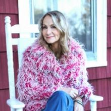 Joan Osborne Returns To Café Carlyle