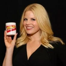 Wake Up With BWW 11/25: Katharine McPhee Returns to WAITRESS, and More!