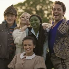 WICKED Stars Dish on Cut Scene With Shirtless Jonathan Bailey & Ethan Slater