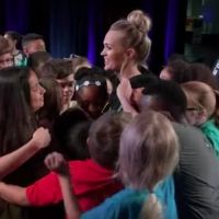 VIDEO: Carrie Underwood Surprises Elementary School Choir During CMA Fest