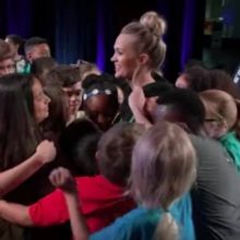 VIDEO: Carrie Underwood Surprises Elementary School Choir During CMA Fest