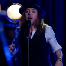VIDEO: Watch Tim Minchin Sing from New Album, Apart Together, on THE LATE LATE SHOW