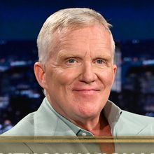 Anthony Michael Hall Reflects on 50-Year Career and NATION'S DUMBEST on THE TONIGHT S