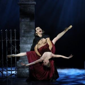 Review: Cape Town City Ballet's DRACULA is Sublime at the Artscape