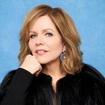 Renée Fleming and Béla Fleck Teaming Up for Collaborative Bluegrass Album