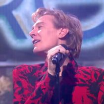 Clay Aiken Performs REWIND, Talks JOYFUL NOISE Vegas Return on THE VIEW