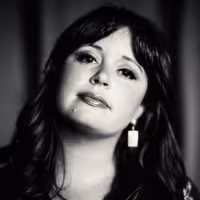 Emily Scott Robinson Releases New Single 'Double Double'