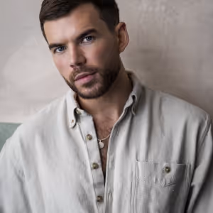 Luke Newton-Led HOUSE OF MCQUEEN Unveils Full Cast and Creative Team