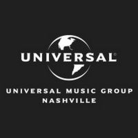 THIS IS US Star Chrissy Metz Signs With Universal Nashville