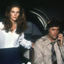 AIRPLANE! Will Screen Nationwide with Stars Julie Hagerty and Robert Hays