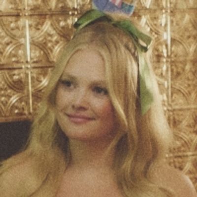 Hailey Whitters Releases Cover of the George Jones Classic 'New Baby for Christmas'