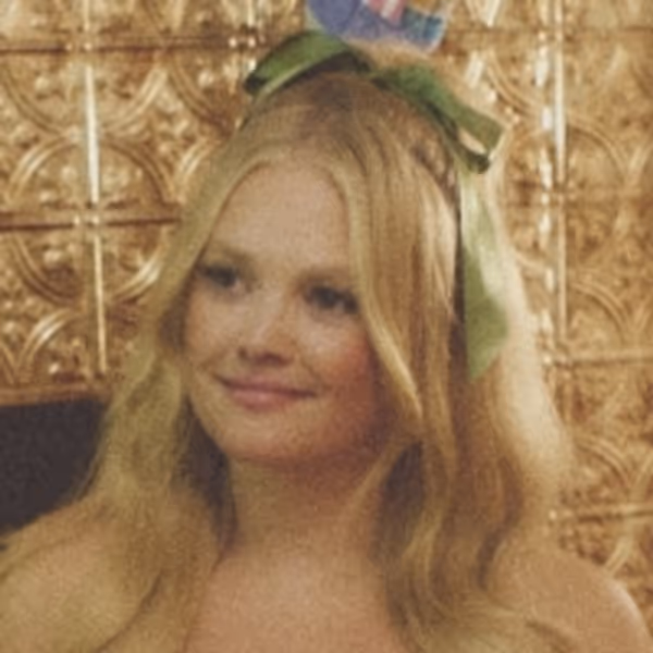 Hailey Whitters Releases Cover of the George Jones Classic 'New Baby for Christmas' Photo