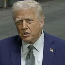 VIDEO: Trump Complains About Unions, HAMILTON, Addresses Honors Outside Kennedy Cente