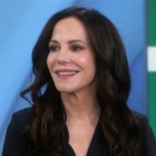 VIDEO: Mary-Louise Parker Talks Starring on Broadway in THE SOUND INSIDE