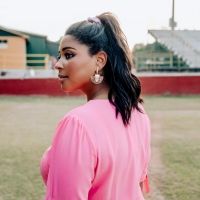 VIDEO: Kären McCormick's 'Retro' Music Video Laced With Vintage Throwbacks