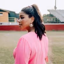 VIDEO: Kären McCormick's 'Retro' Music Video Laced With Vintage Throwbacks