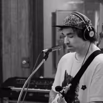 ELLE BELLE Releases New Single LA SUMMERS on Little Record Company