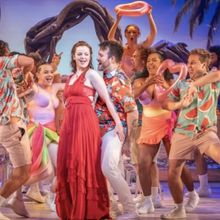 Review: I SHOULD BE SO LUCKY, King's Theatre