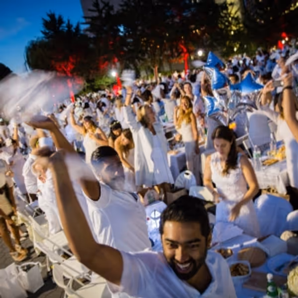 Dîner en Blanc Returns to NYC on 9/19 Photo