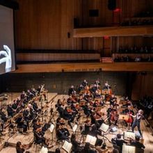 Review: Hannigan is a ‘Double Threat’ - Singing/Conducting LA VOIX HUMAINE at the