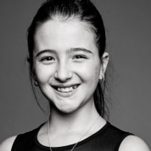 Bia Bom Estreia Como Tomika Em SCHOOL OF ROCK