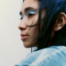 Niki Releases New Album 'Buzz'