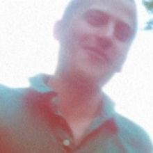 Hovvdy's Charlie Martin Shares 'Daisy (Piano Version)'