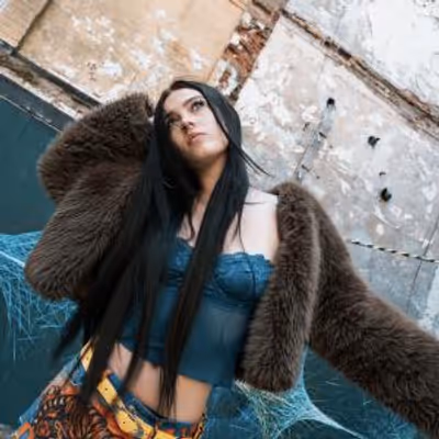 Courtney Hadwin Releases 'WHATCHA GUNNA DO?!' Single