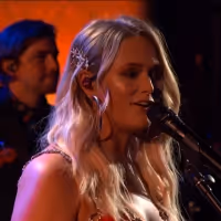 VIDEO: Miranda Lambert Performs 'Tequila Does' on THE LATE SHOW WITH STEPHEN COLBERT Video