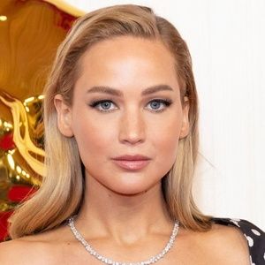 Jennifer Lawrence Was Almost in OH, MARY! on Broadway: Why She Backed Out