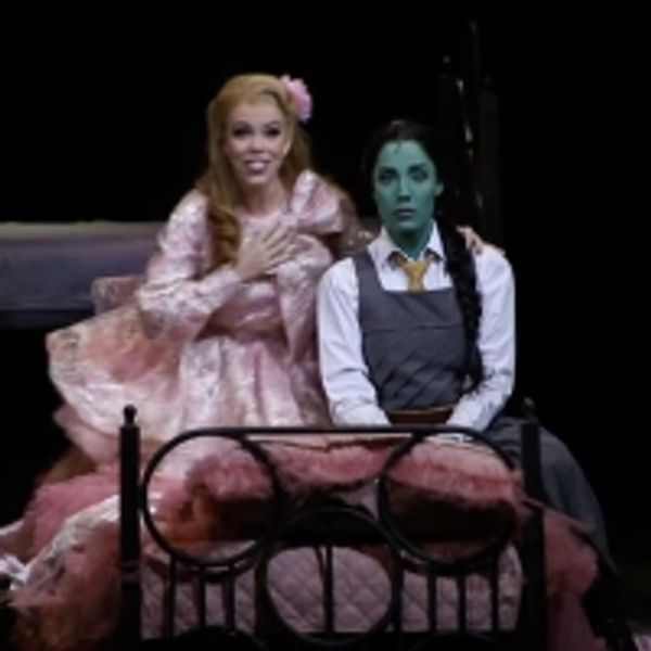 VIDEO: Watch Highlights from the Non-Replica Production of WICKED in Brazil - Brazil Theater Video