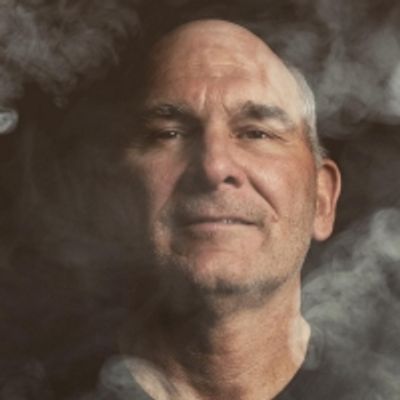 BWW Review: FOR THE LOYAL Brings Out the Liar In All Of Us