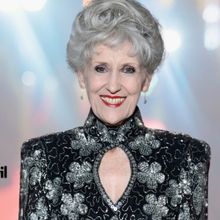 Anita Dobson Revealed as Host For Music Hall at Queens Theatre Hornchurch