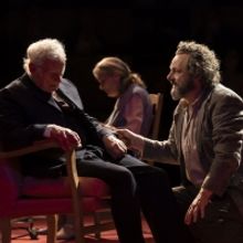 BWW Review: UNDER MILK WOOD, National Theatre