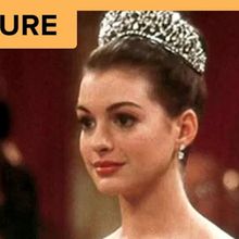 Anne Hathaway Marks 25 Years Since Her Film Debut in THE PRINCESS DIARIES