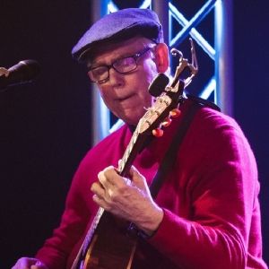 Pete Price Revives Romance With New Single And Lyric Video: “Old Movies And You”