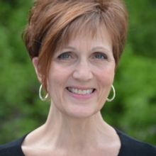 Playhouse On Park Brings Dance Party With Darlene To FROM THE PORCH