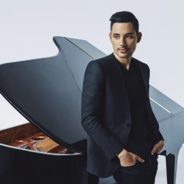 Piano Superstar Peter Bence to Play London Palladium Show Next February Photo