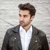 Deutsche Grammophon Signs Tenor Jonathan Tetelman Interview