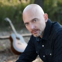 Michael Cerveris Plays a Solo Show at The Wine Goddess in Chicago