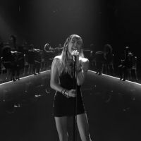 VIDEO: Miley Cyrus Performs 'Slide Away' at the 2019 VMAS