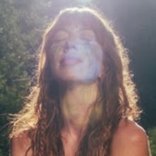 Ella Vos Shares 'Glitter and Tears' Remix